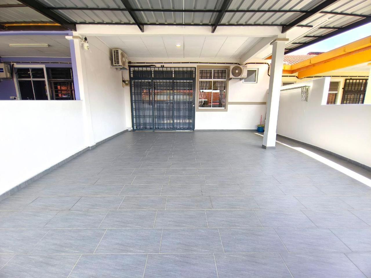 Newcastle Seri Impian Snooker Ping Pong Neflix Keluang Exterior foto