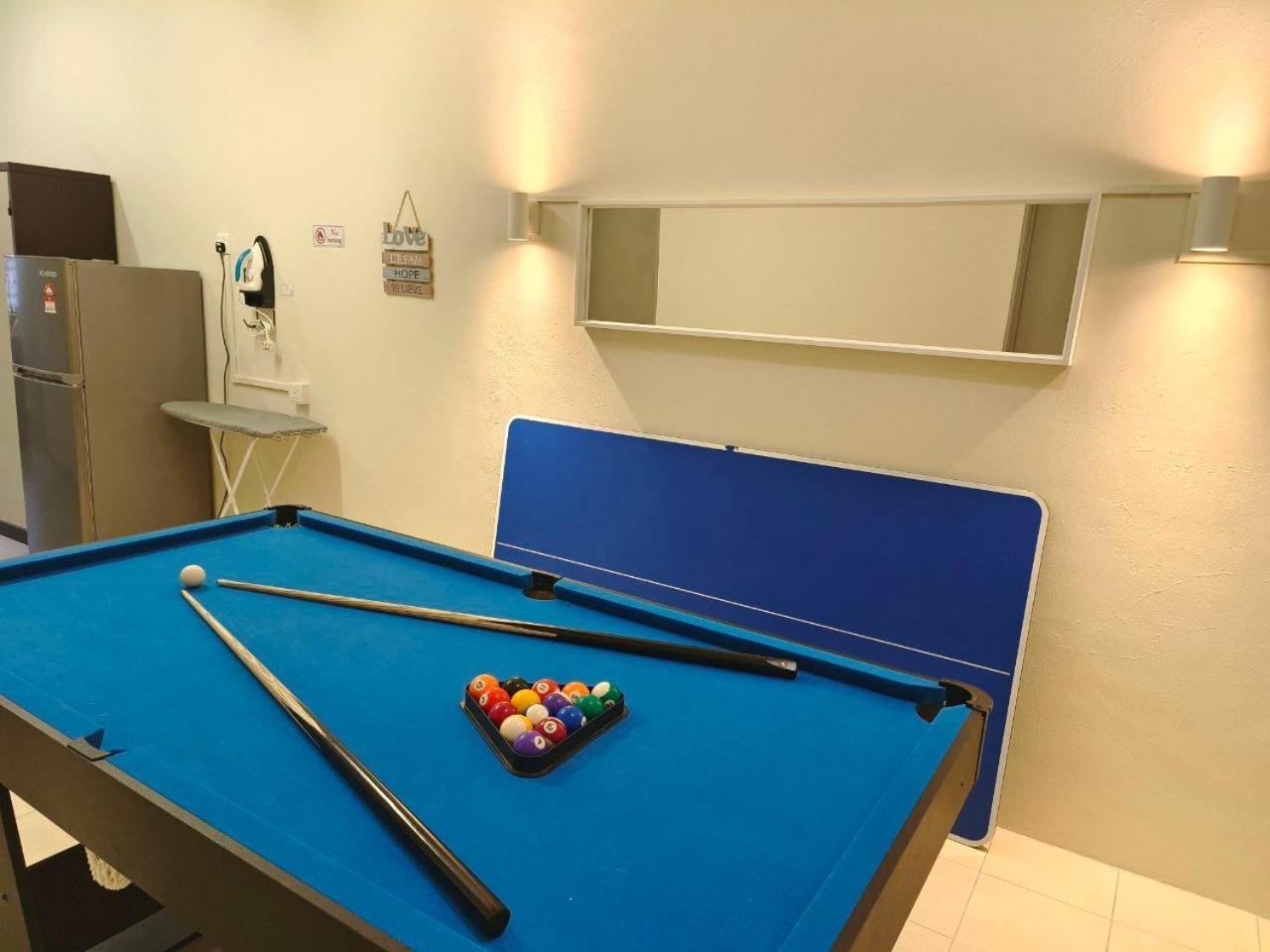 Newcastle Seri Impian Snooker Ping Pong Neflix Keluang Exterior foto